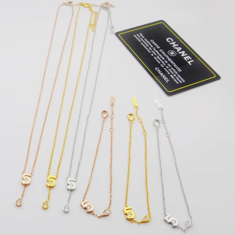 Chanel Suits 07yxq01